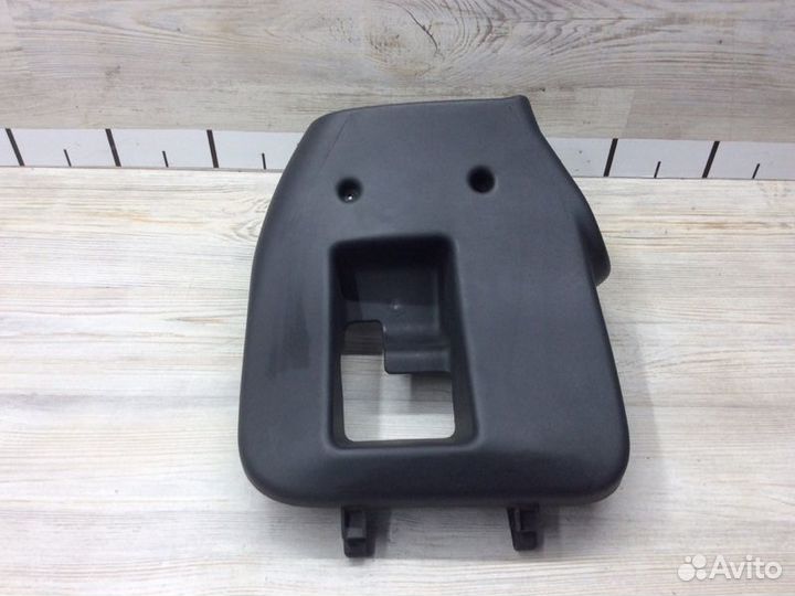 Кожух рулевой колонки нижний Renault Logan K7MA812