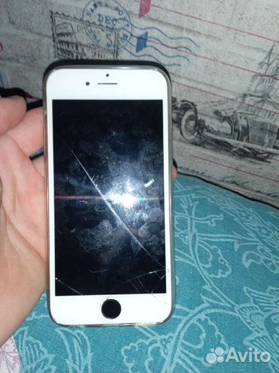 Телефон iPhone 6