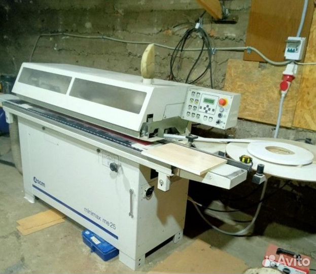Станок кромкооблицовочный SCM minimax ме 25