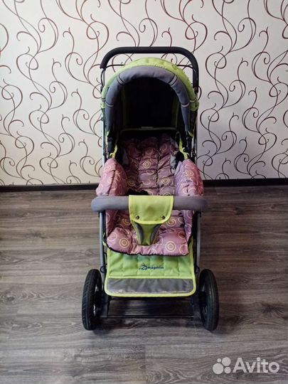 Прогулочная коляска