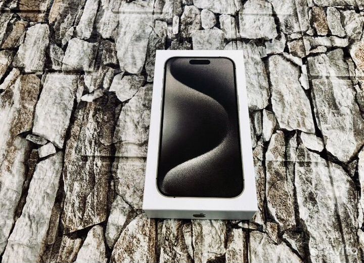 Apple iPhone XR в корпусе 15 Pro