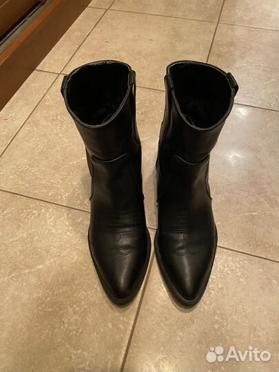 Казаки Bershka 39