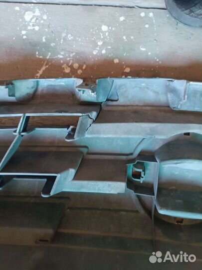 Решетка nissan almera