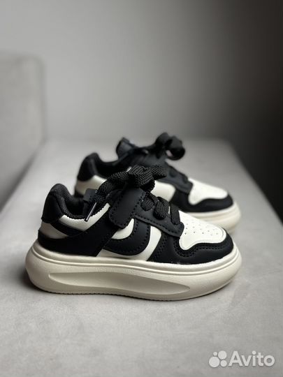 Детские кросовки 24-26-27-42