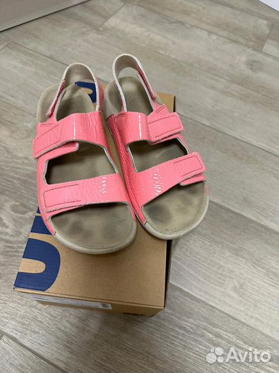Сандалии для девочки