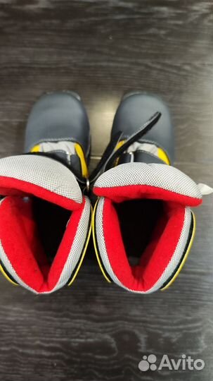 Лыжные ботинки