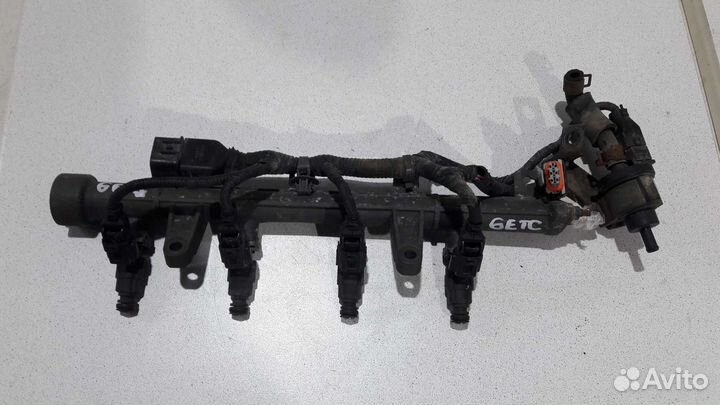 Топливная рампа в сборе Hyundai Getz 02-10г
