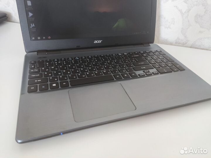 Быстрый, стильный ноутбук Acer e5-571 SSD