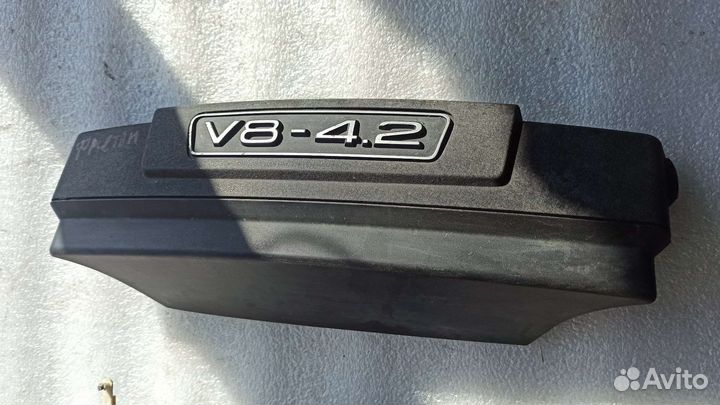 Декоративная крышка двигателя Audi a8 D3