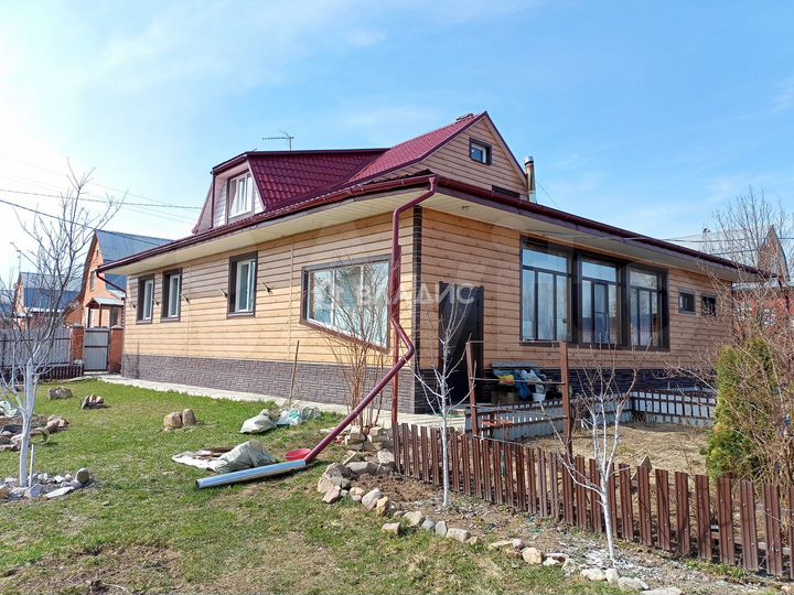 Дом 278 м² на участке 17,3 сот.