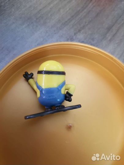 Игрушки из киндера