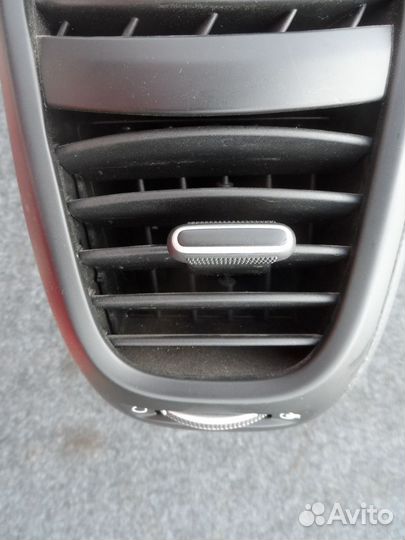 Дефлектор воздуховода правый Kia Soul II