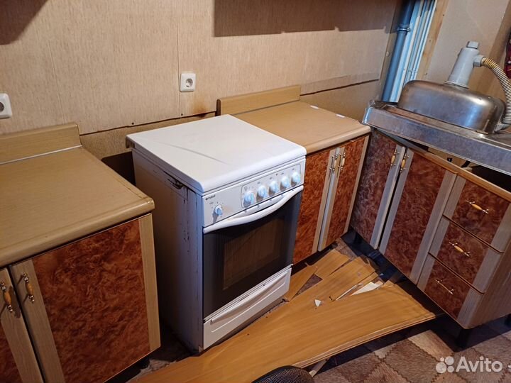 Кухонный гарнитур кухня бу с техникой