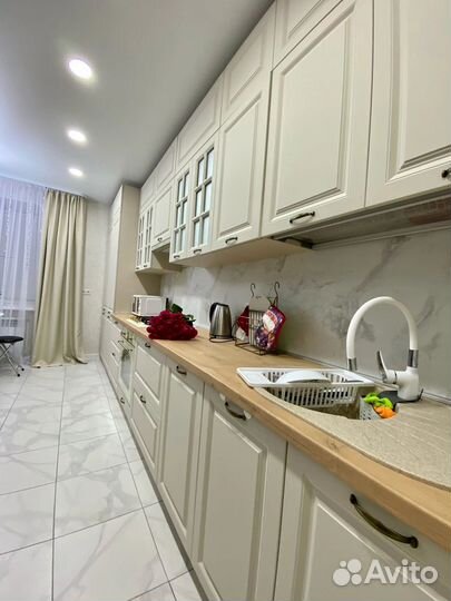 Кухня под потолок из мдф на заказ в Челябинске