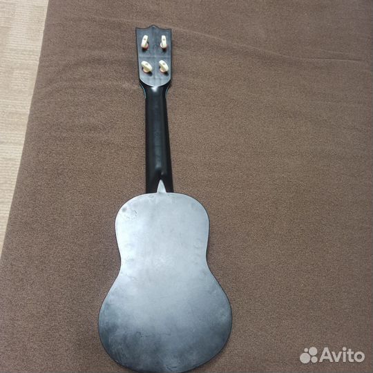 Детская гитара