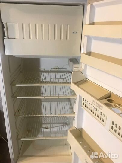 Холодильник Stinol