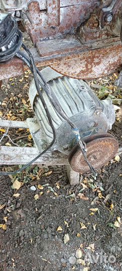 Мельница для зерна бу