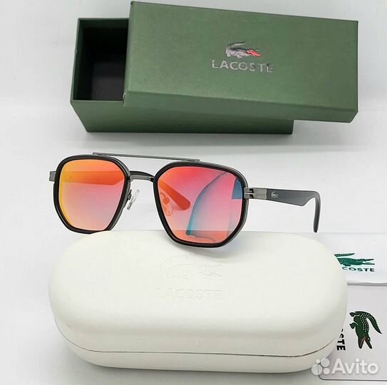 Солнцезащитные очки Lacoste