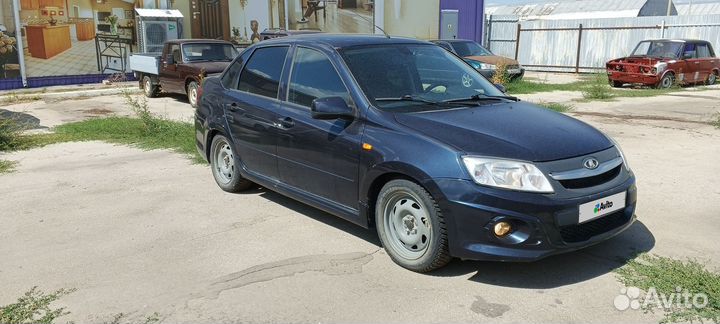 LADA Granta 1.6 МТ, 2013, 111 000 км