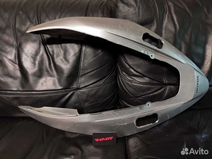 Used Пластик задний хвост VFR 800 77215-MCW-K00