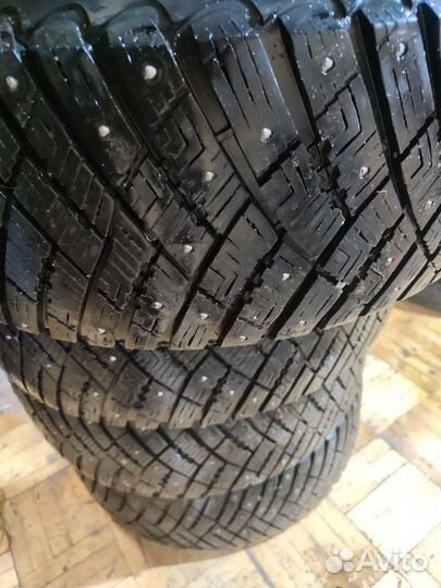 Goodyear UltraGrip Ice Arctic SUV 235/50 R19