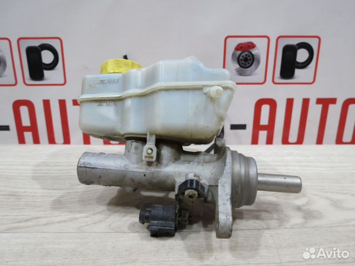 Главный тормозной цилиндр Skoda Rapid