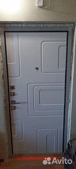Входная дверь в квартиру с установкой