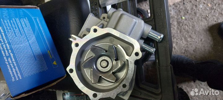 Помпа, водяной насос subaru