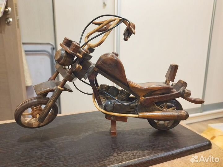 Мотоцикл деревянный