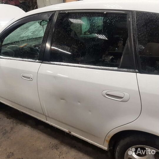 Дверь задняя на хонду стрим RN1