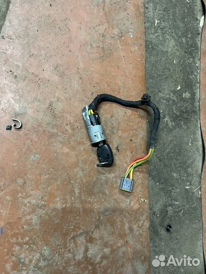 Замок зажигания Renault Рено