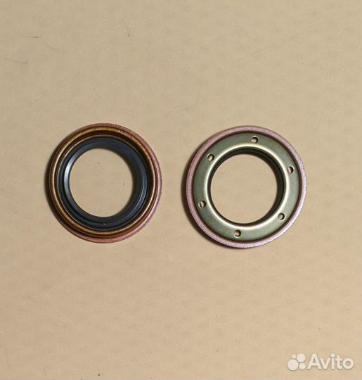 Сальник манжета полуоси левый/правый CD4E LA4A-EL