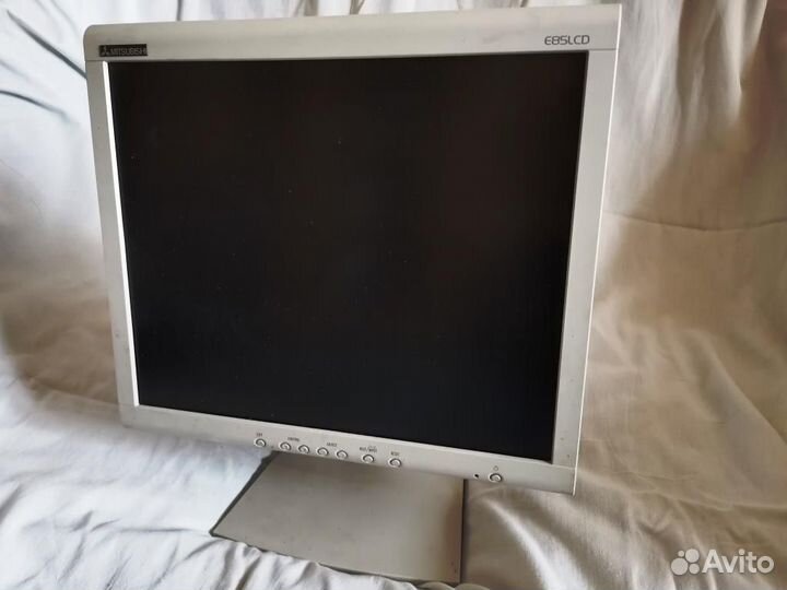 Видеомонитор Mitsubishi E85LCD 18