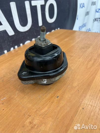 Подушка двигателя Kia Mohave 1 D6EB 2008-2019