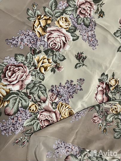 Павловопосадский платок Аромат любви (Е.Жукова)