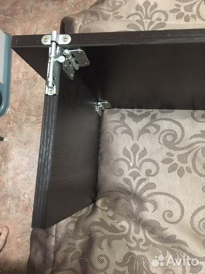 Поднос на ножках