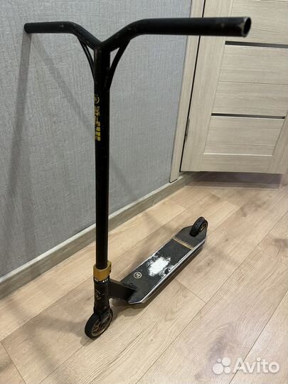 Трюковой самокат Hipe h3