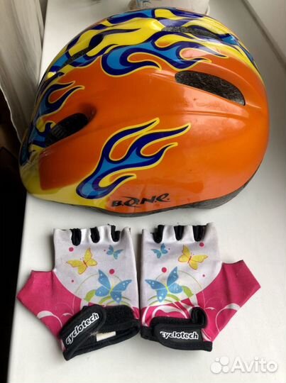 Велошлем и перчатки