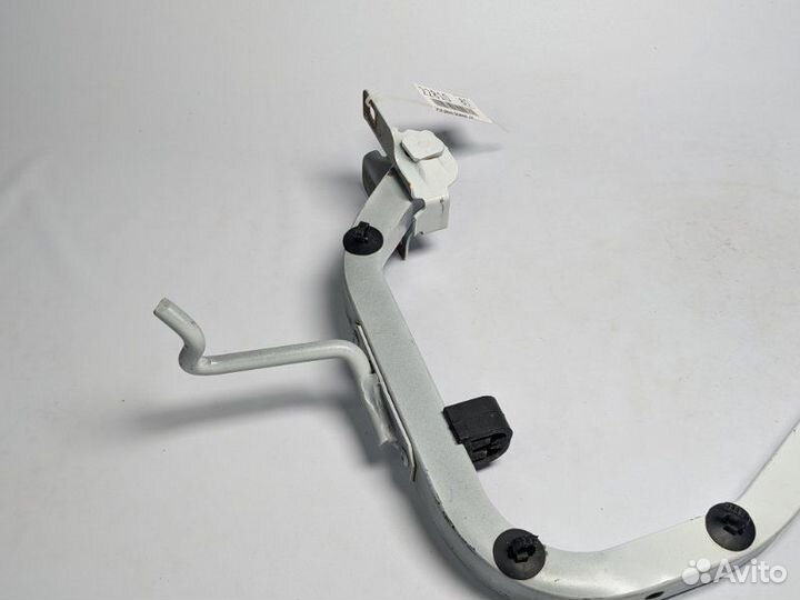 Петля крышки багажника левая Renault Logan 2 2018