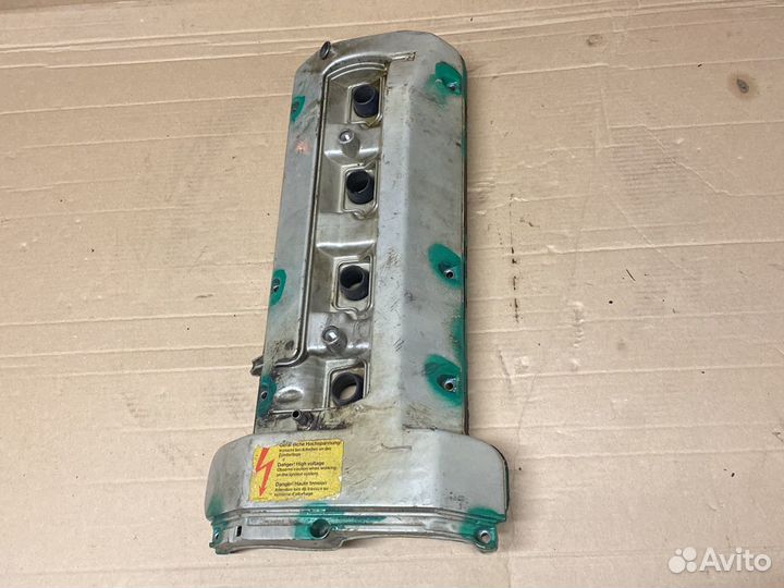 Клапанная крышка левая Mercedes w140 m119 трамблер