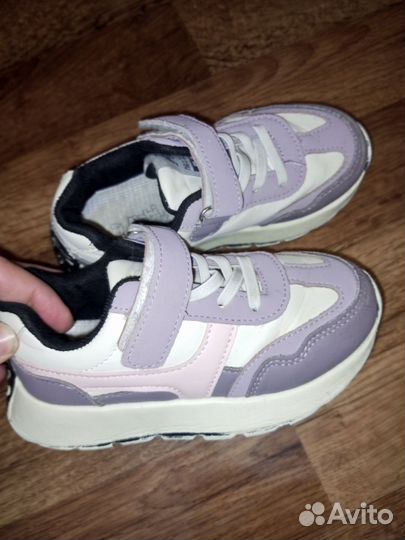 Кроссовки детские