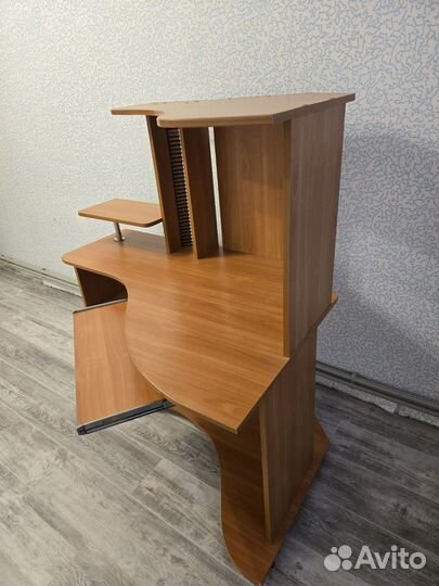 Офисная мебель стол компьютерный