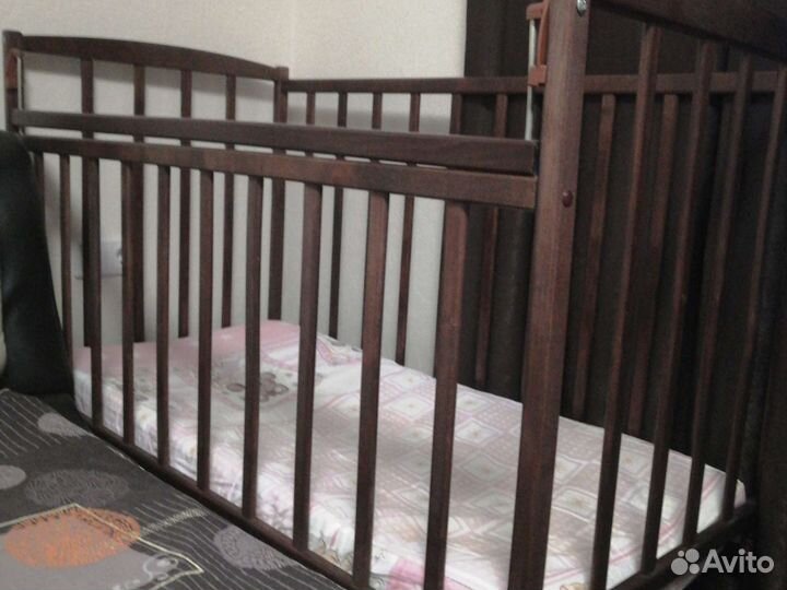 Детская кроватка