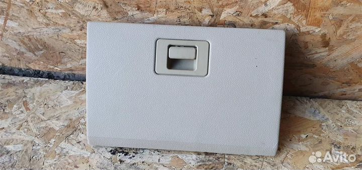 Бардачок Ford Explorer 4