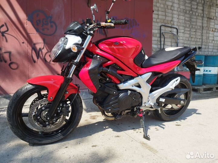 Продам Suzuki sfv 400 Gladius