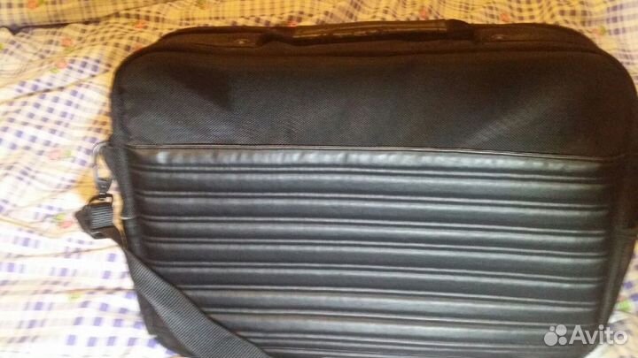 Сумка для ноутбука Belkin