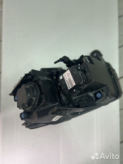 Фары передние Jeep Grand Cherokee WK2