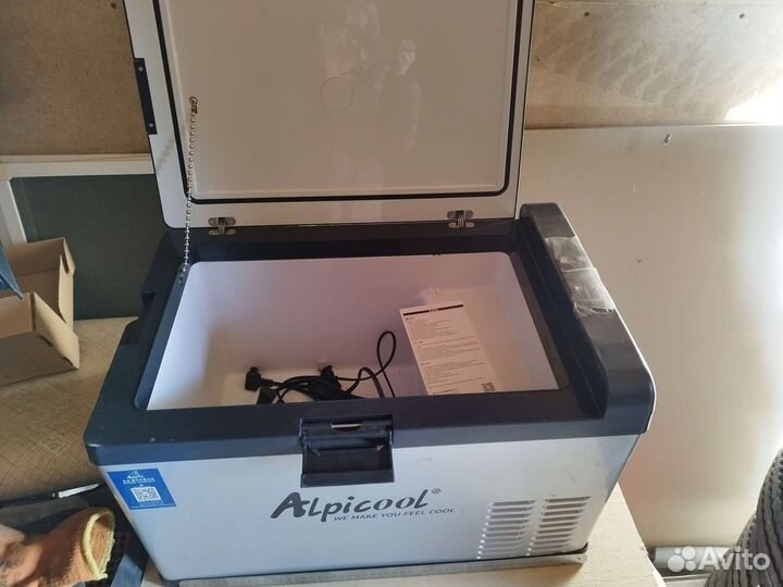 Автомобильный холодильник