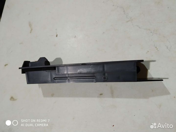 Заглушка салонного фильтра Рено Логан 1