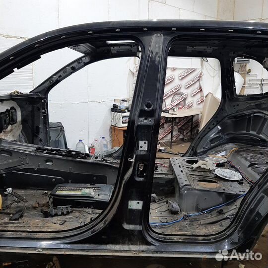 Центральная стойка кузова левая Porsche Cayenne